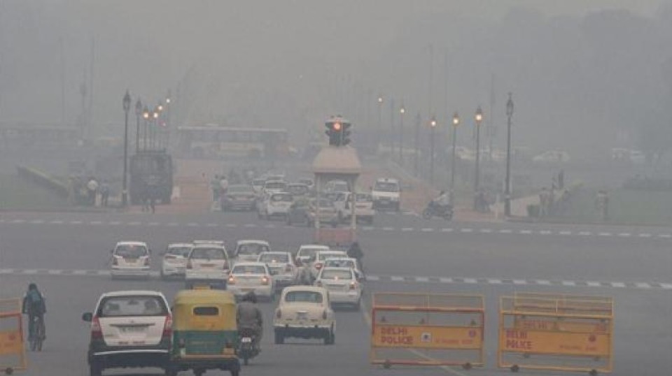 Delhi's pollution levels worsen, air quality still in 'poor' category